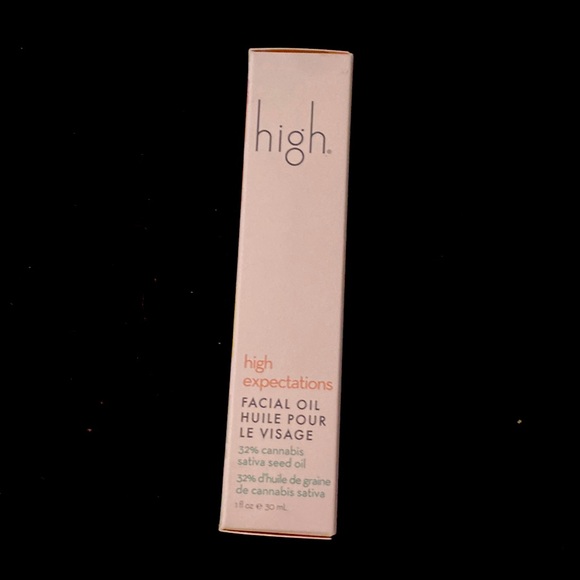 High expectations Facial Oil - Picture 2 of 5